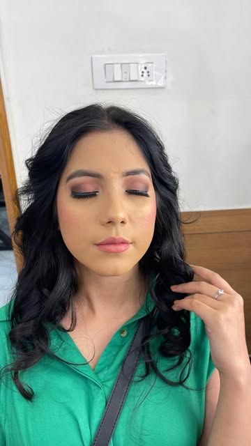 Soft glam look by Mystique Beauty Studio